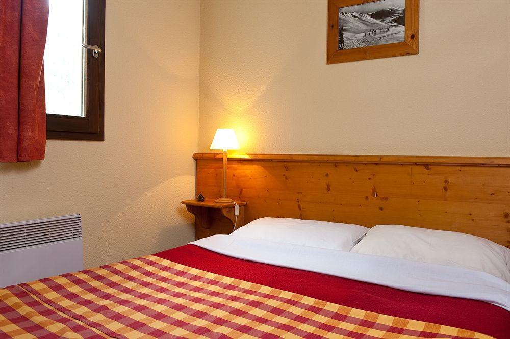 Madame Vacances Residence Les Chalets Du Thabor 瓦尔弗雷加斯 外观 照片